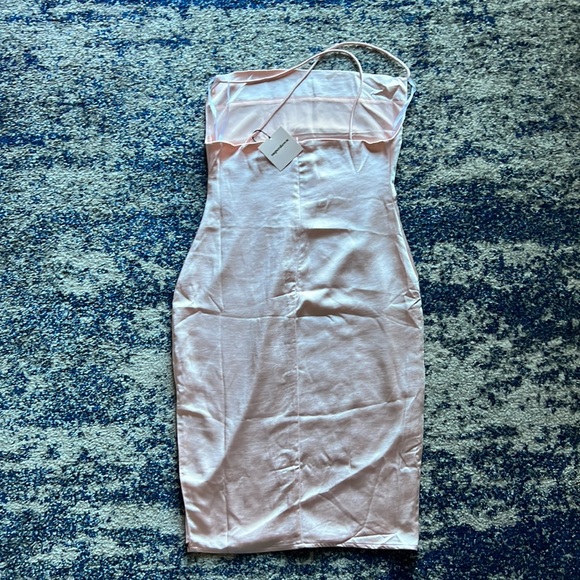 superdown Billie Drape Midi Dress in Blush pink Medium - Picture 7 of 9